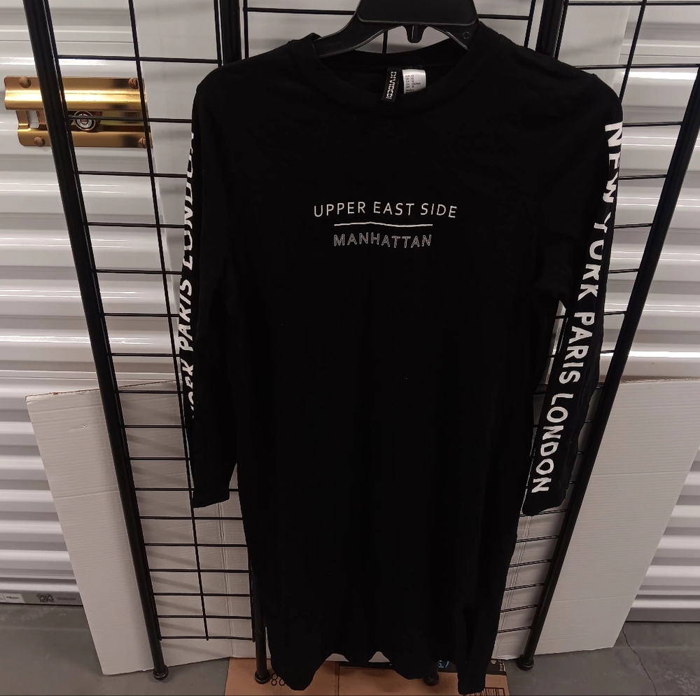 Divided Women's Black Long Sleeve Graphic T-shirt Dress